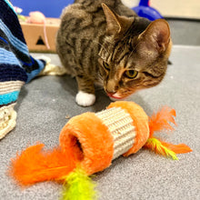 Load image into Gallery viewer, Sisal Feather Roller Cat Toy, cat toy, cat stimulation, cat feather toy