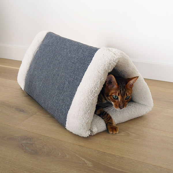 Snuggle Plush 2 in 1 Cat Comfort Den